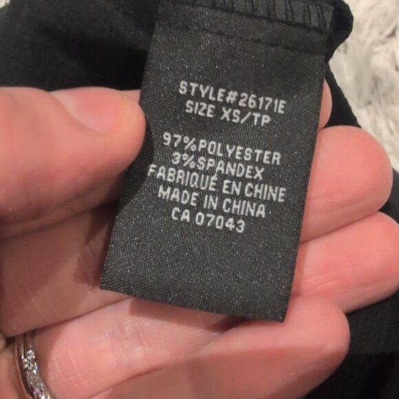 Kenar Black Sleeveless Blouse - Picture 4 of 5